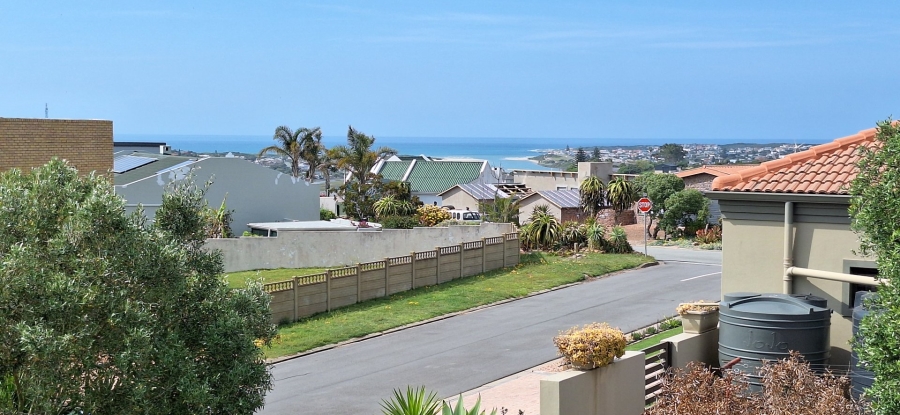 4 Bedroom Property for Sale in Stilbaai Wes Western Cape